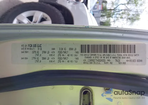 2017 Ram 1500 Slt 4X2 6'4 Box из США, поврежденный, VIN 1C6RR6GT7HS520333